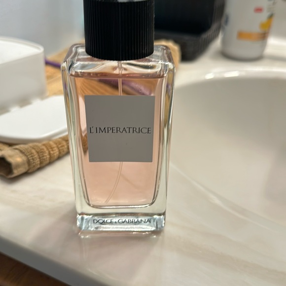 Women’s Perfume - Picture 1 of 4